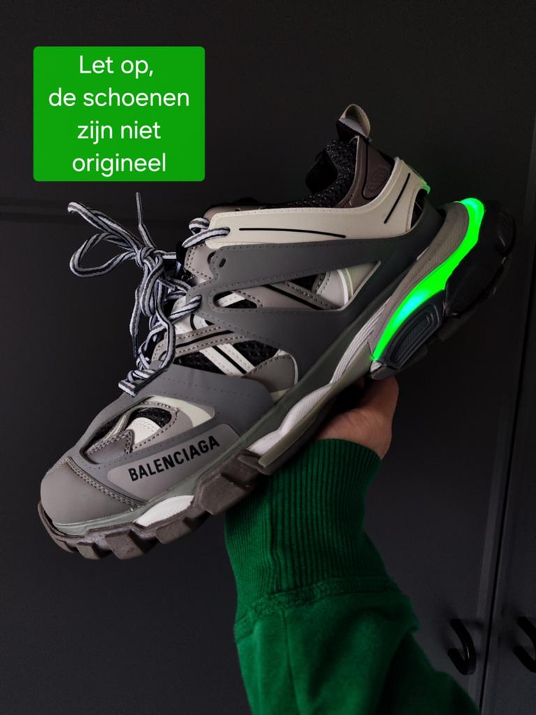 Balenciaga track LED maat 44, Ophalen