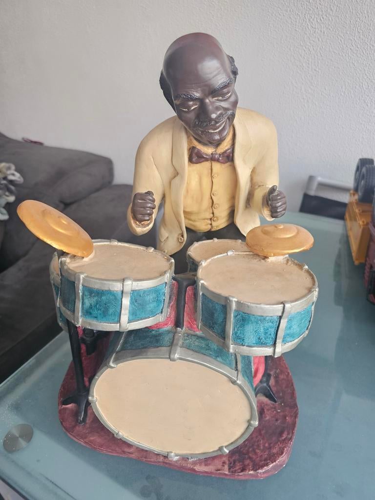 Beeld van jazz drummer met drumstel, Ophalen of Verzenden, 20 - 50 cm, Beeld, Composieten