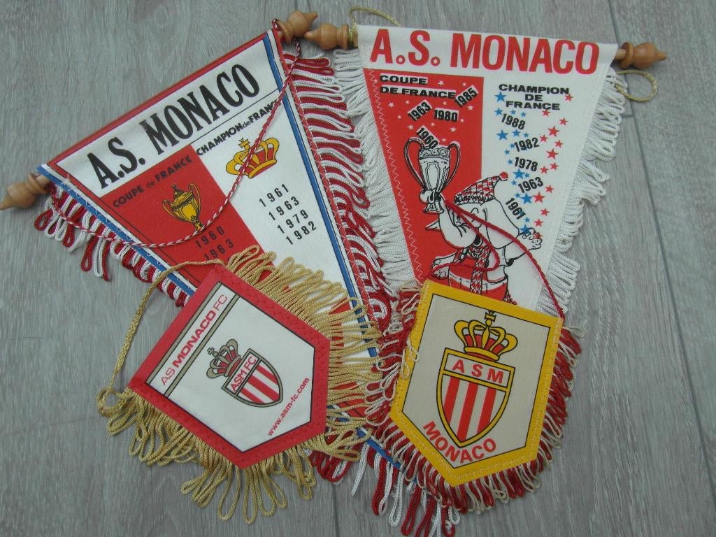 voetbal vaantjes A.S. monaco frankrijk France 4 x, Ophalen of Verzenden, Zo goed als nieuw, Buitenlandse clubs, Vaantje of Sjaal
