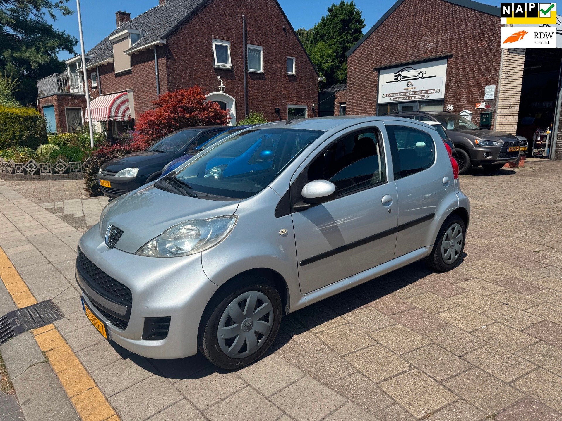 Peugeot 107 1.0-12V XS | Zeer nette staat!, Voorwielaandrijving, Euro 5, Gebruikt, 4 stoelen
