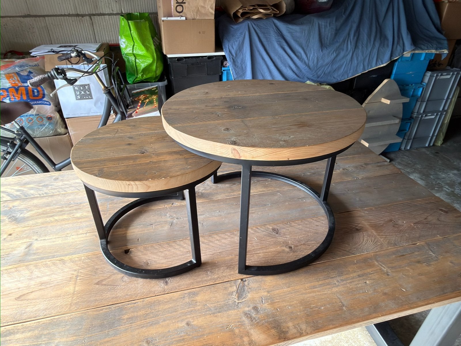 Industrieel set van 2 ronde salontafels Steigerhout & staal, 50 tot 100 cm, Rond, 50 tot 100 cm, Zo goed als nieuw