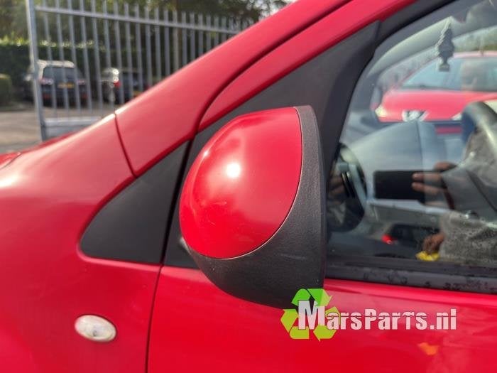 Buitenspiegel links van een Peugeot 107, Gebruikt, -, -, Ophalen of Verzenden