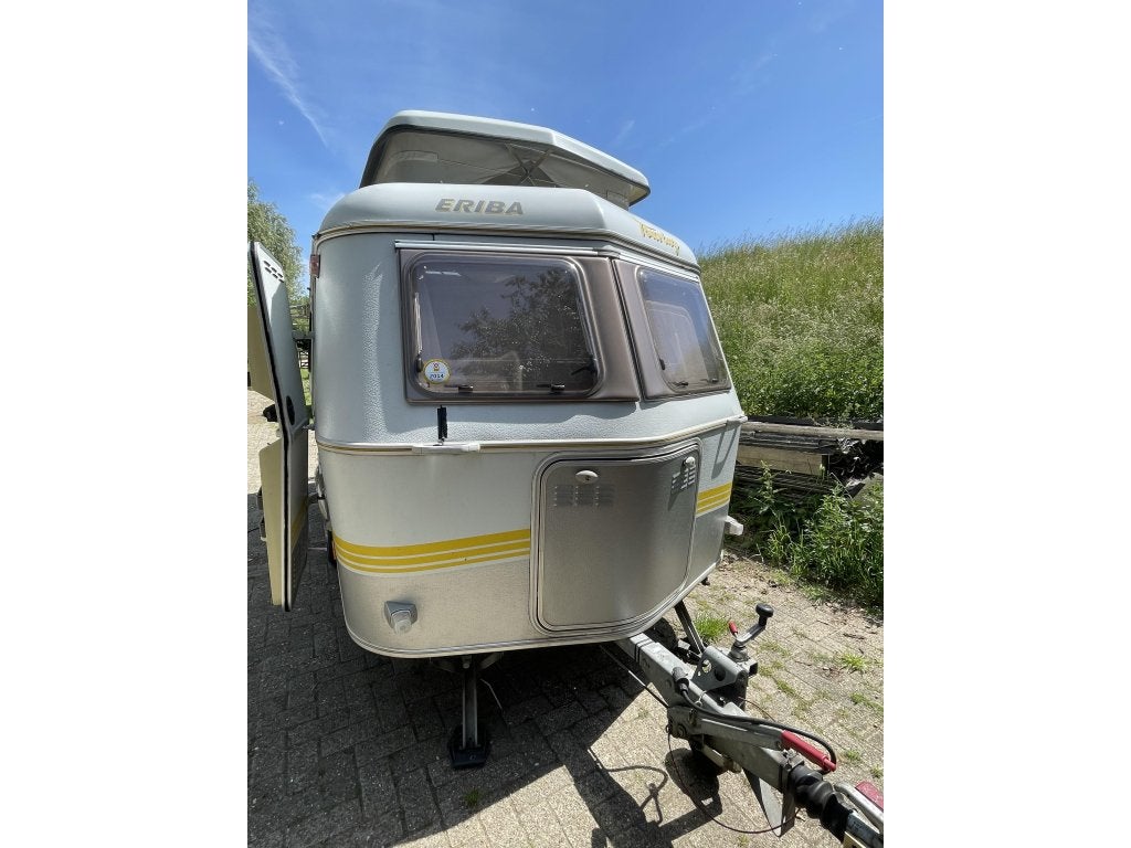 Eriba Touring Triton BS/ 410 GT (1048194), Caravans en Kamperen, Caravans, Treinzit, Particulier, 4 tot 5 meter, Eriba