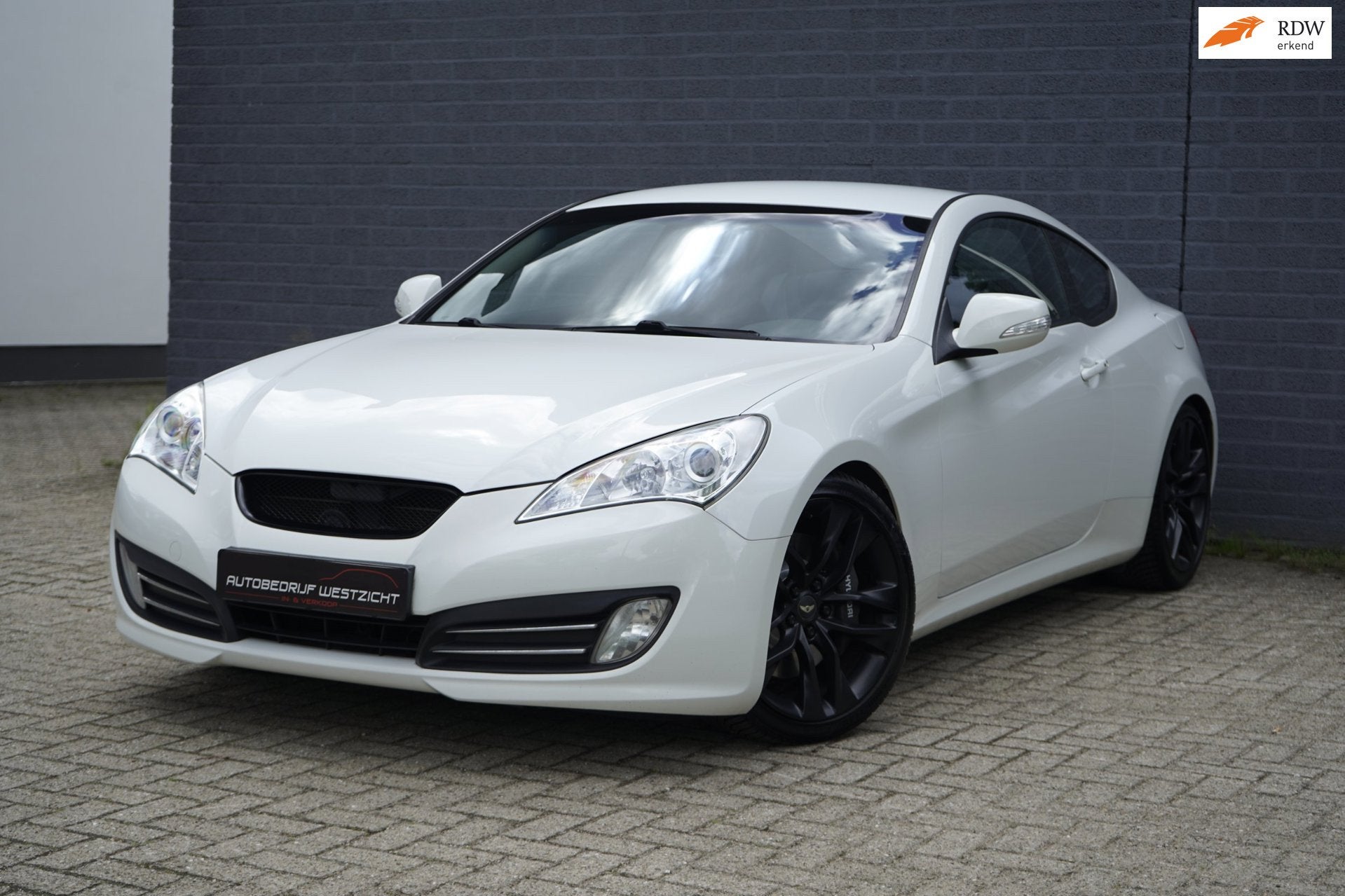 Hyundai Genesis 3.8 V6 303pk Automaat, Leder, KW schroefset, Auto's, Hyundai, Achterwielaandrijving, Gebruikt, Zwart, 4 stoelen