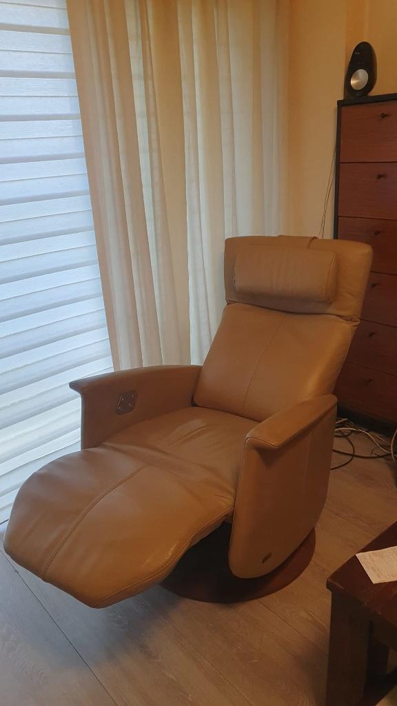Luxe Prominent sta-op/relaxfauteuil (OPHALEN WAALWIJK), Huis en Inrichting, Fauteuils, Ophalen, 75 tot 100 cm, Zo goed als nieuw