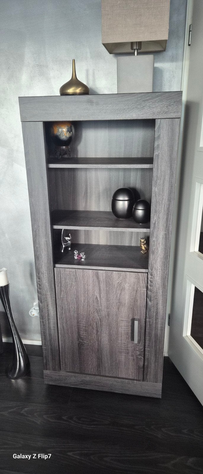 Stijlvolle grijze kast met open vakken en deur, Huis en Inrichting, Ophalen, Minder dan 50 cm, Modern, industrieel, 150 tot 200 cm