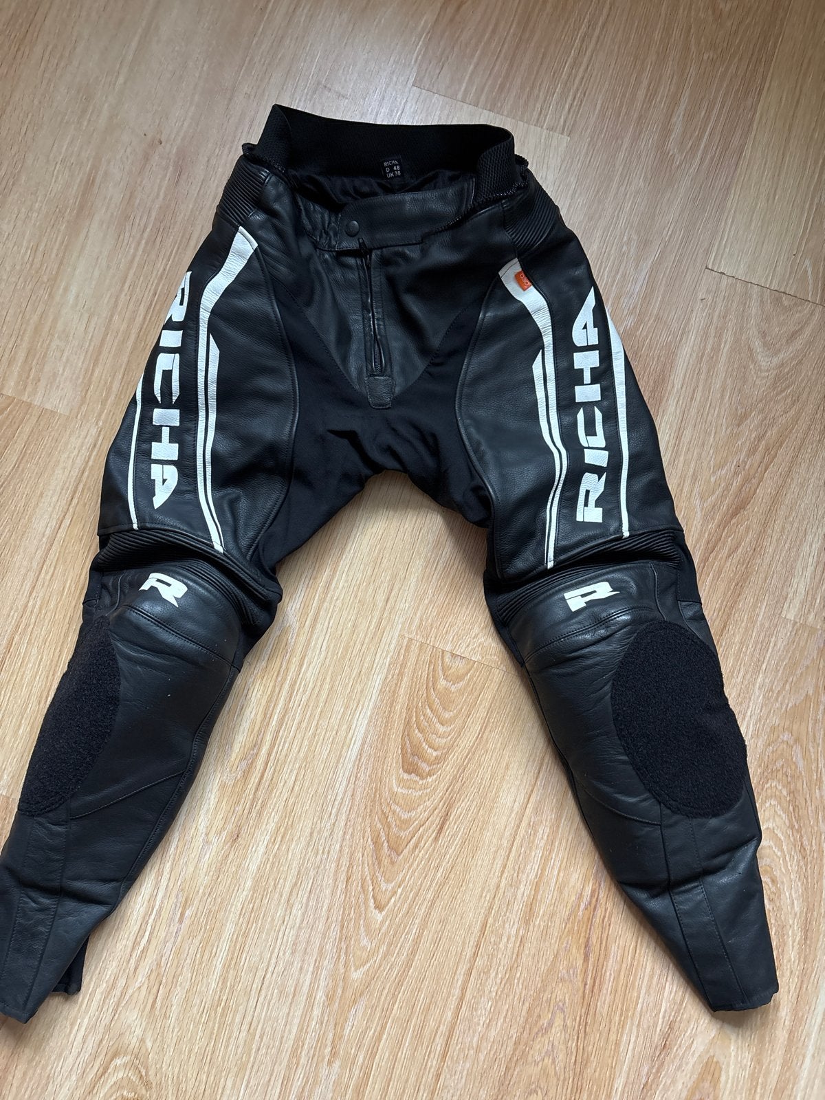 Richa leren motorbroek - Maat 48, Motoren, Ophalen of Verzenden, Tweedehands, Heren, Broek | leer