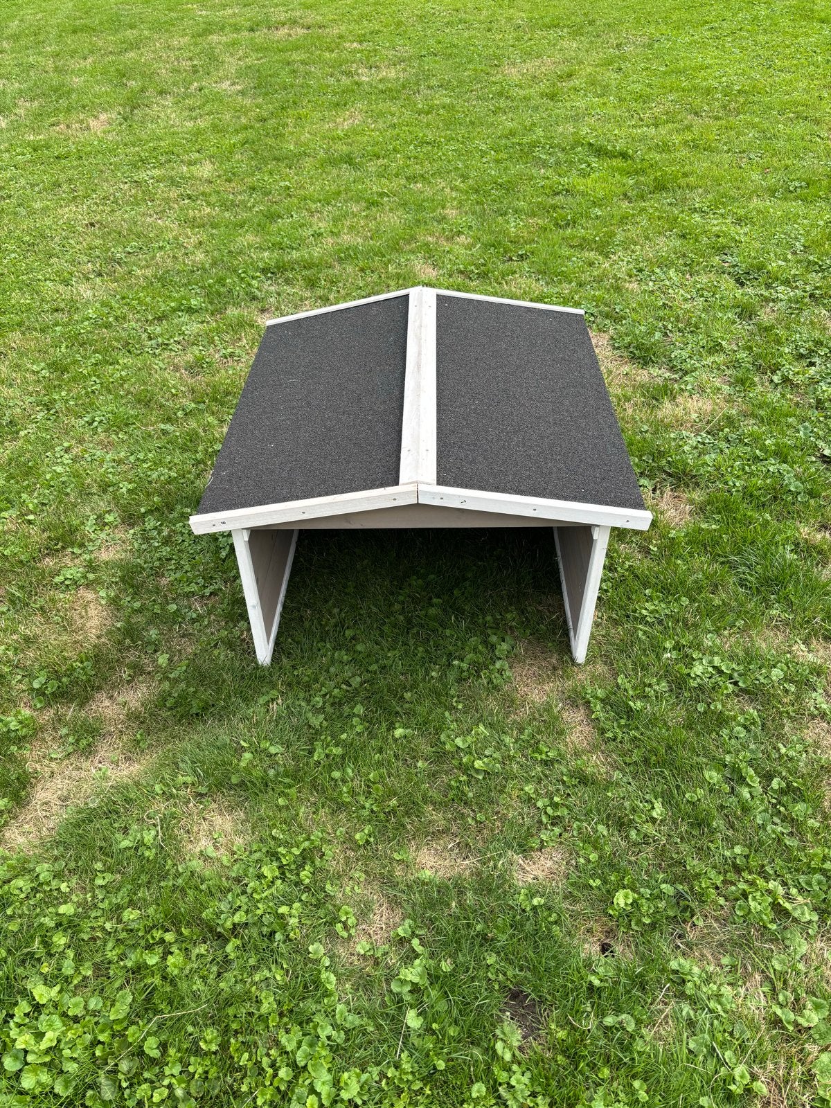 Nieuw Huisje voor robotmaaier - Bescherming en Stalling, Ophalen, Nieuw