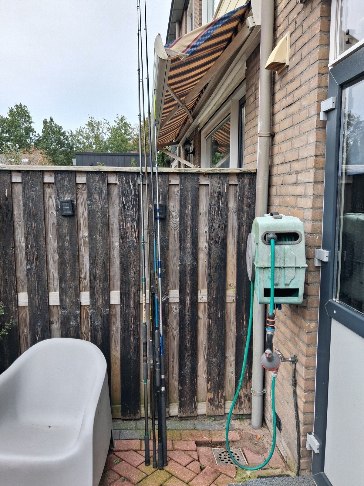 Te koop 4 vishengels, Ophalen, Gebruikt, Werphengel