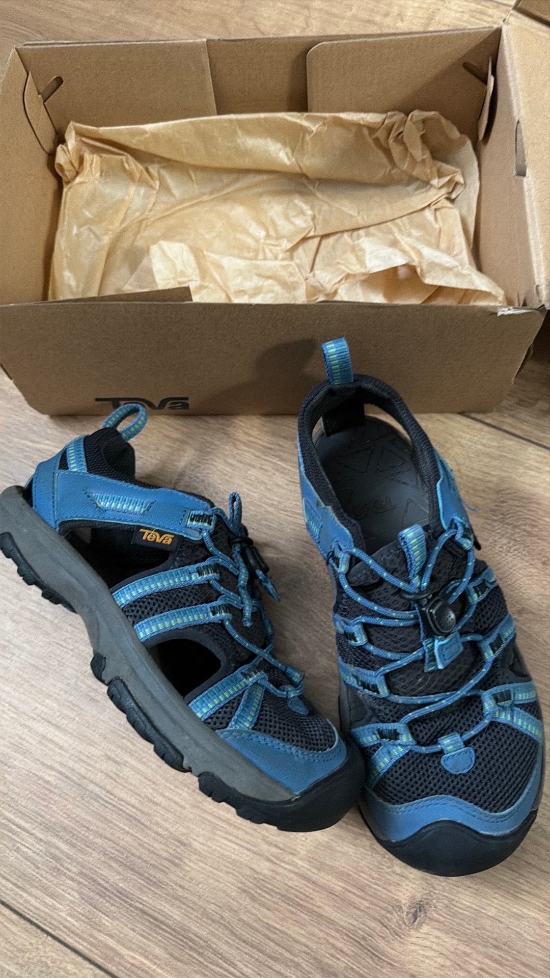 Teva Sandaal dichte neus 32, Ophalen, Gebruikt, Schoenen