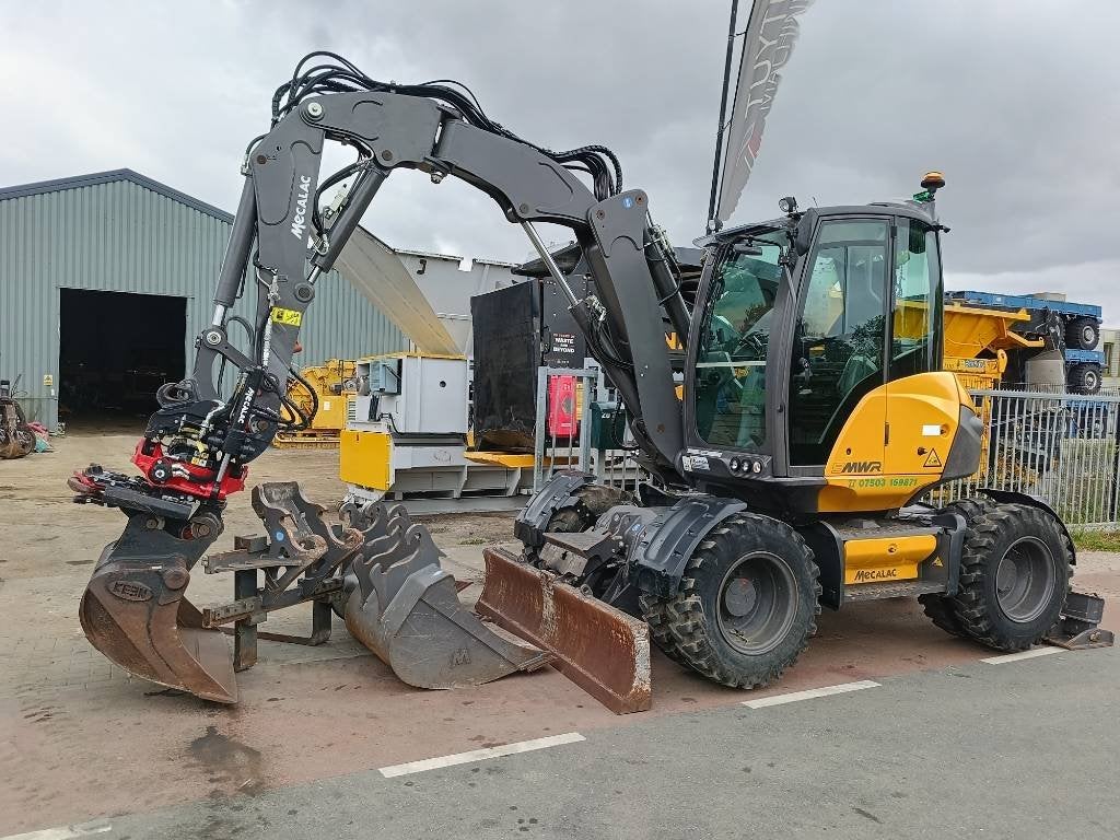 Mecalac 9 MWR + rototilt R3 + buckets/forks excavator 8Ton, Graafmachine