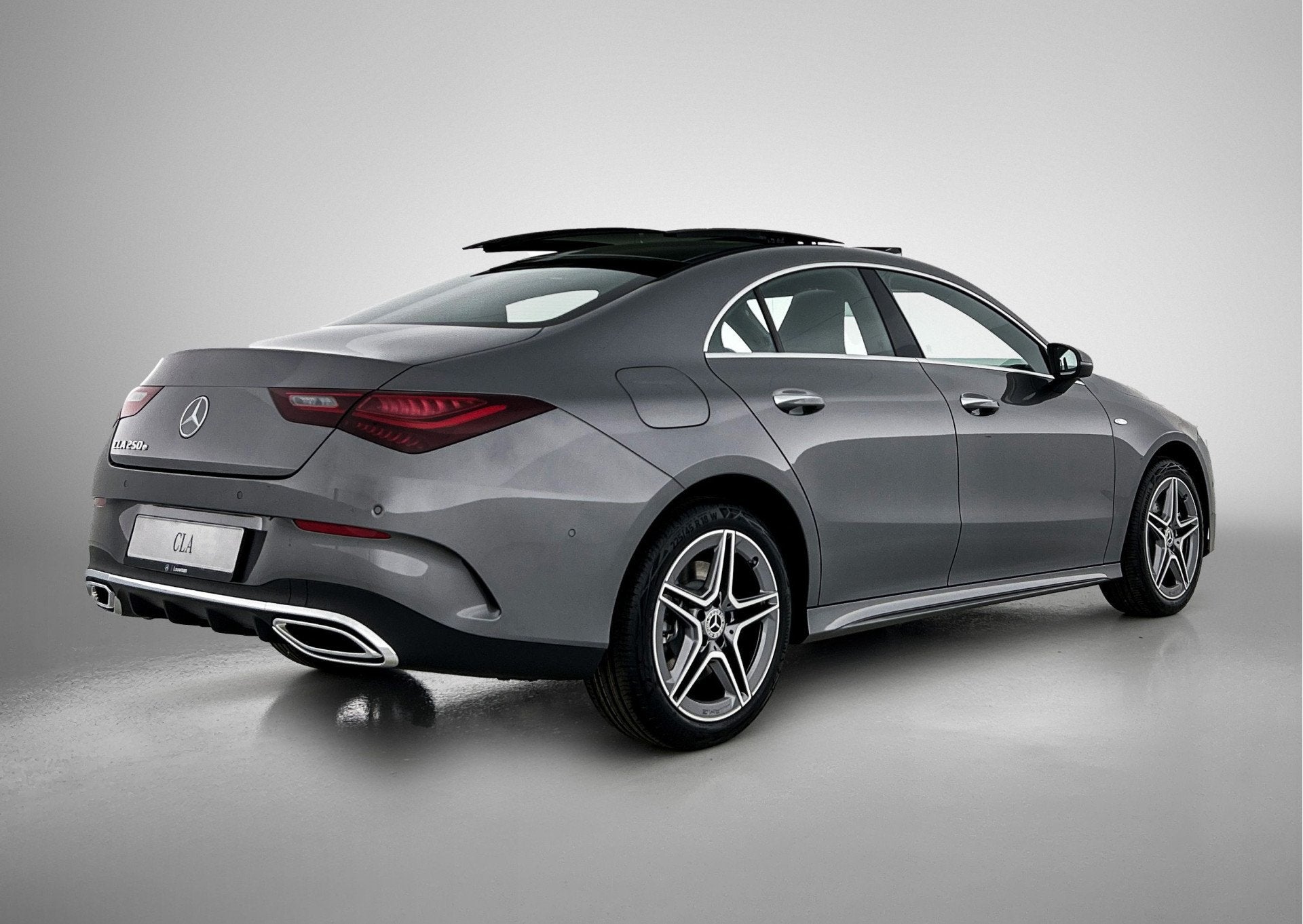 Mercedes-Benz CLA-Klasse 250 e Business Solution AMG | Smart, Bedrijf, Hybride Elektrisch/Benzine, 1600 kg, Sedan