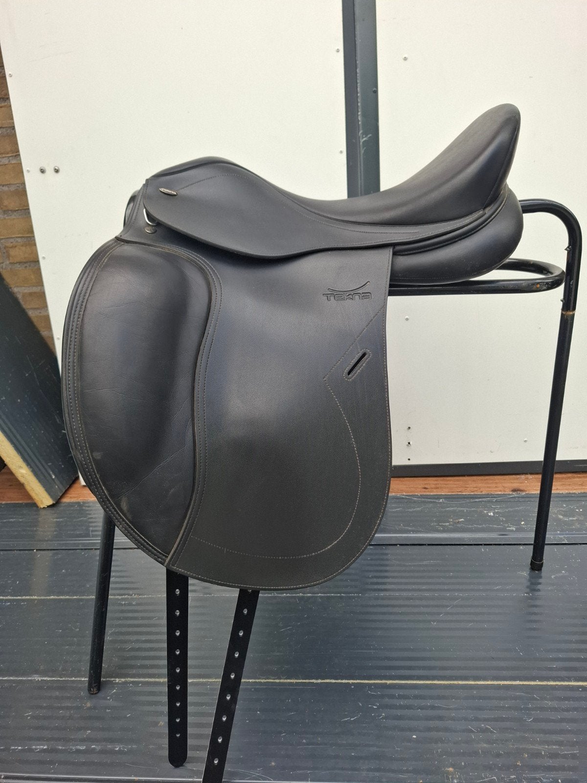 tekna dressuurzadel 18, Dieren en Toebehoren, Paarden en Pony's | Zadels, Dressuur, Ophalen of Verzenden, Zo goed als nieuw