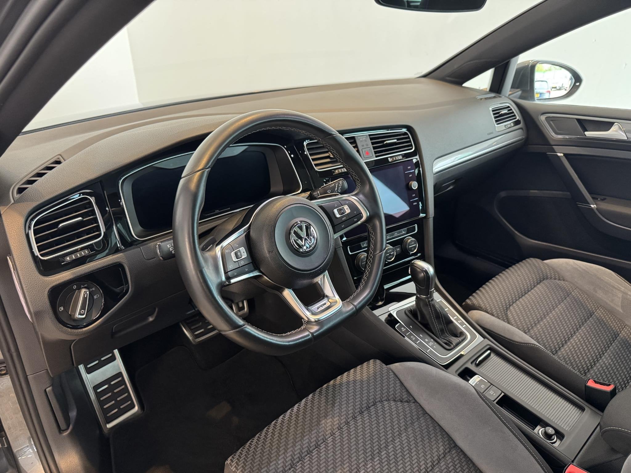 Volkswagen Golf Variant 1.5 TSI Highline Busin. R, Panoramad, Auto's, Volkswagen, 4 cilinders, 150 pk, 690 kg, 19 km/l