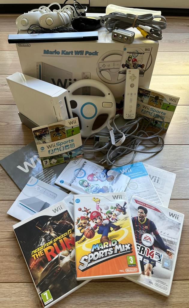 Nintendo WII Mario kart & extra spellen, incl. Balance board, Ophalen of Verzenden, Zo goed als nieuw, Met 1 controller, Met stuurtje