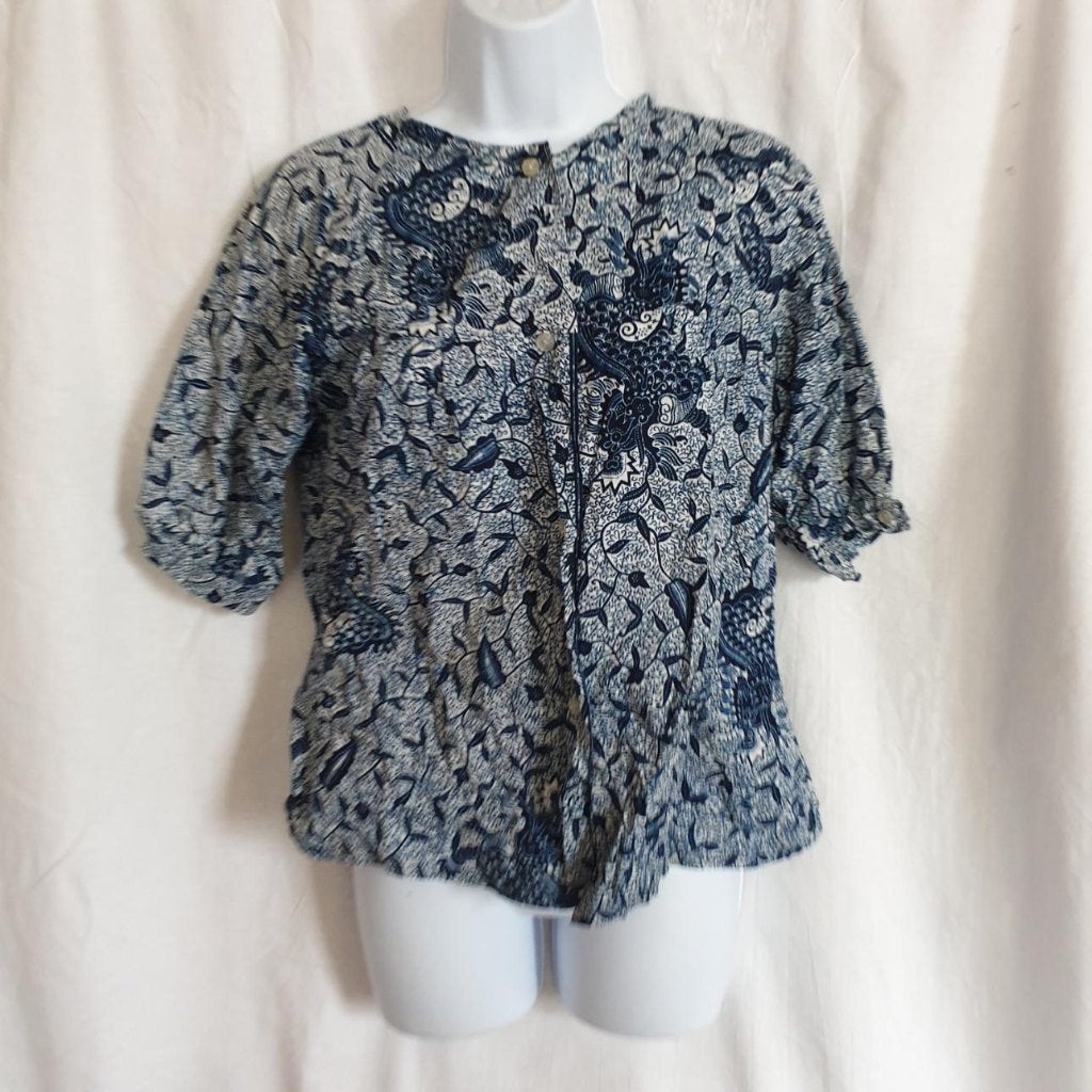 Mooie ouderwetse blouse, blauw wit. Mt L Merk Schalkie, ., Maat 42/44 (L), Ophalen of Verzenden, .