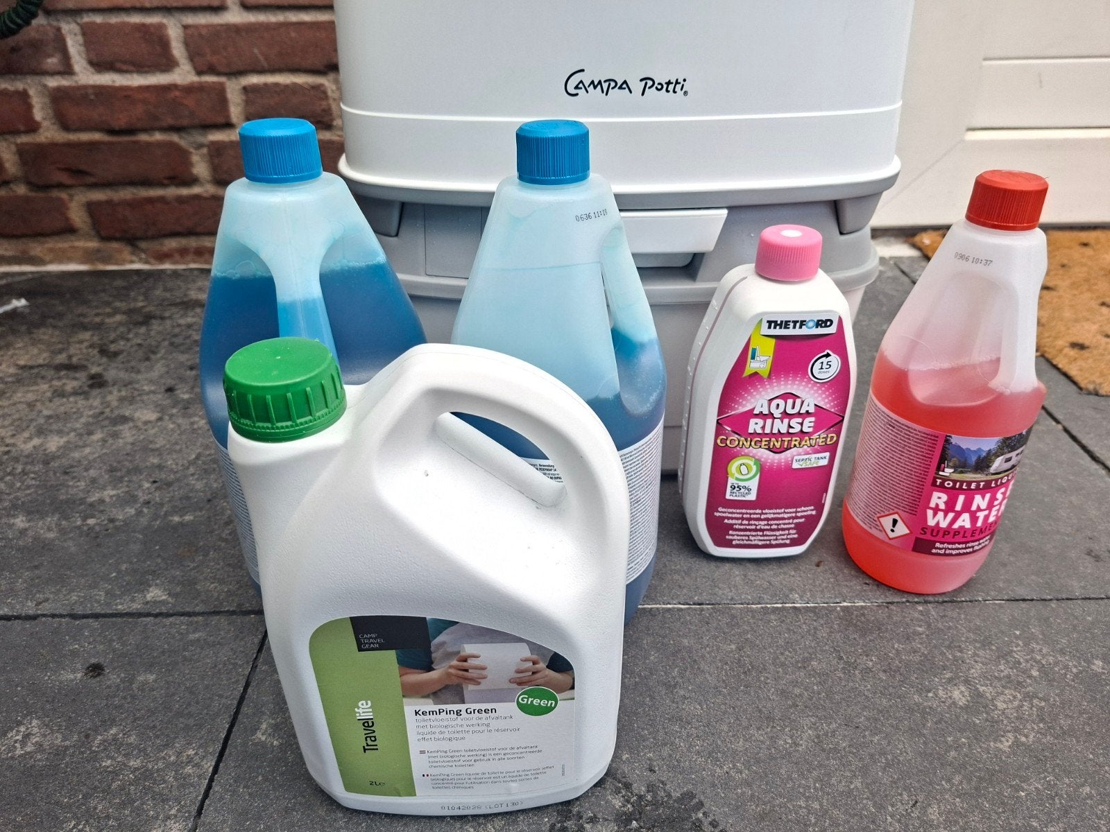 Campingtoilet met diverse vloeistoffen, Caravans en Kamperen, Ophalen, Zo goed als nieuw