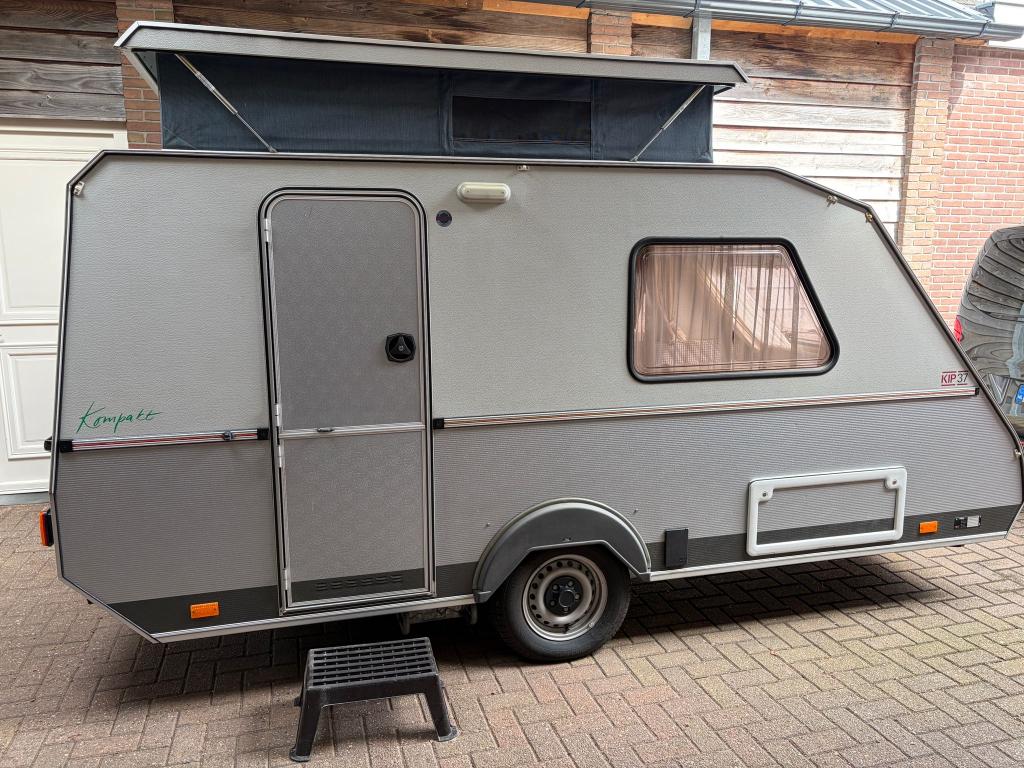 Kip Kompakt Pop-top Caravan - Compact en Lichtgewicht KK37, Caravans en Kamperen, Caravans, Standaardzit, 2 aparte bedden, Kip