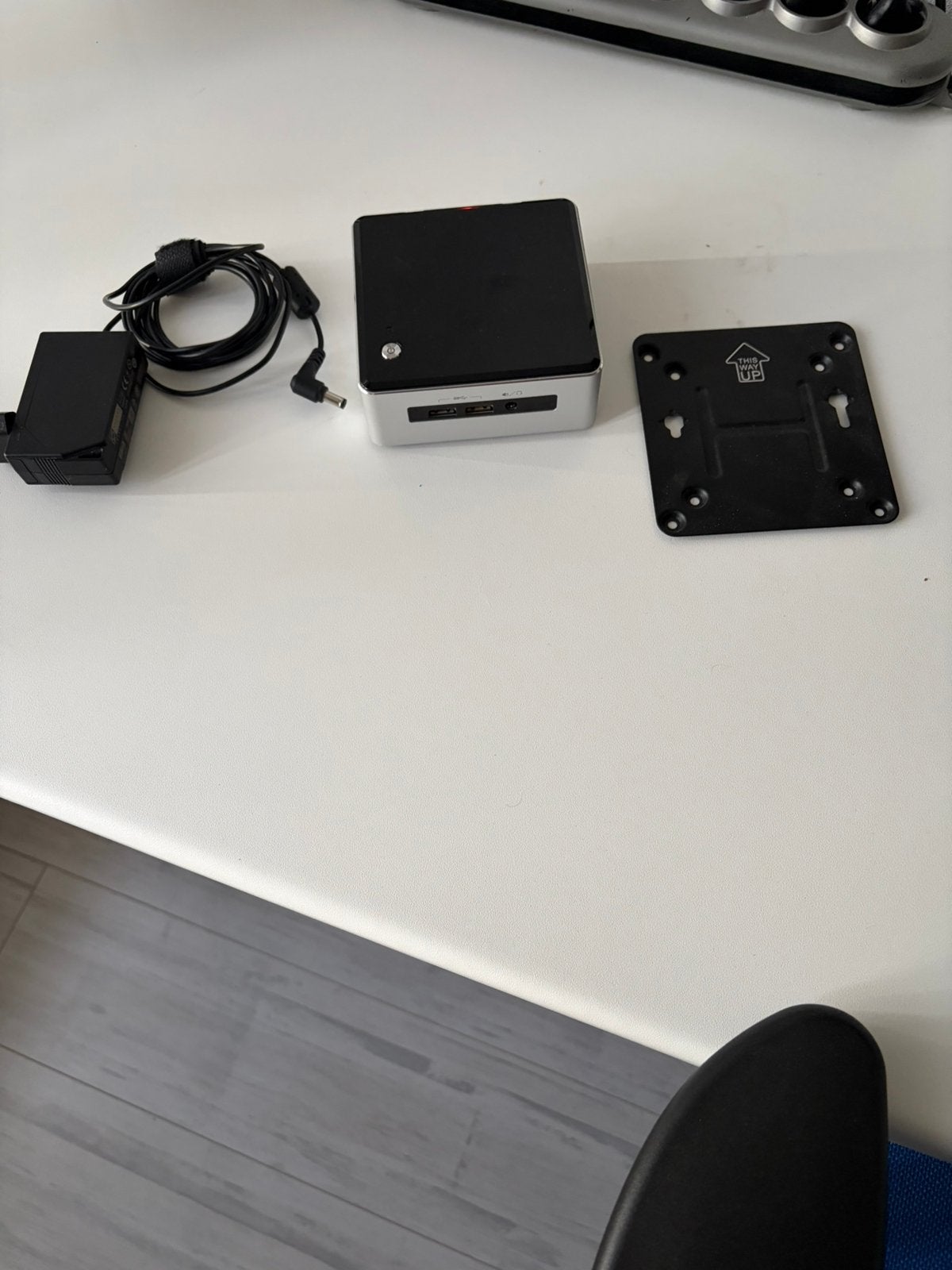 Intel nuc 5i5RYH mag naar nieuwe eigenaar, Minder dan 2 Ghz, Ophalen of Verzenden, Zo goed als nieuw, SSD