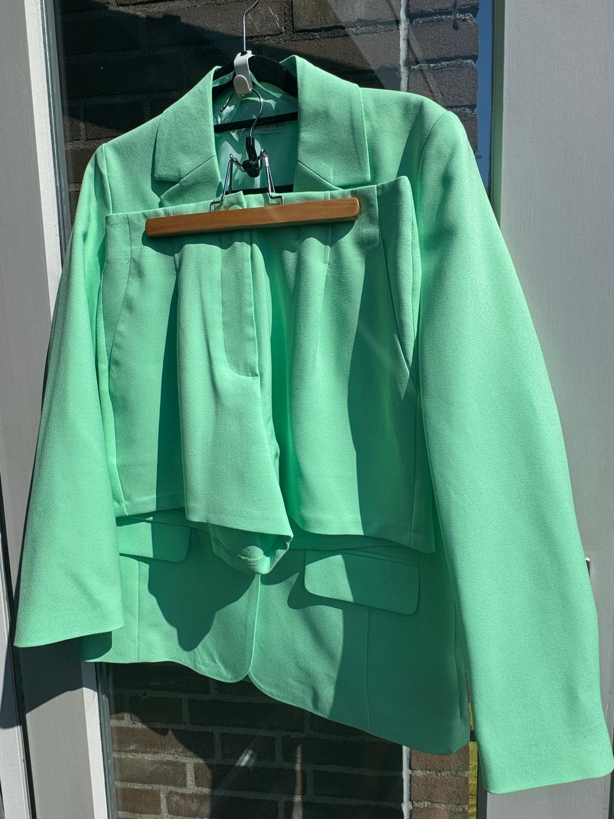 Frisse mintgroene blazer en short set - Maat M, Kostuum of Pak, Zo goed als nieuw, Groen, Ophalen