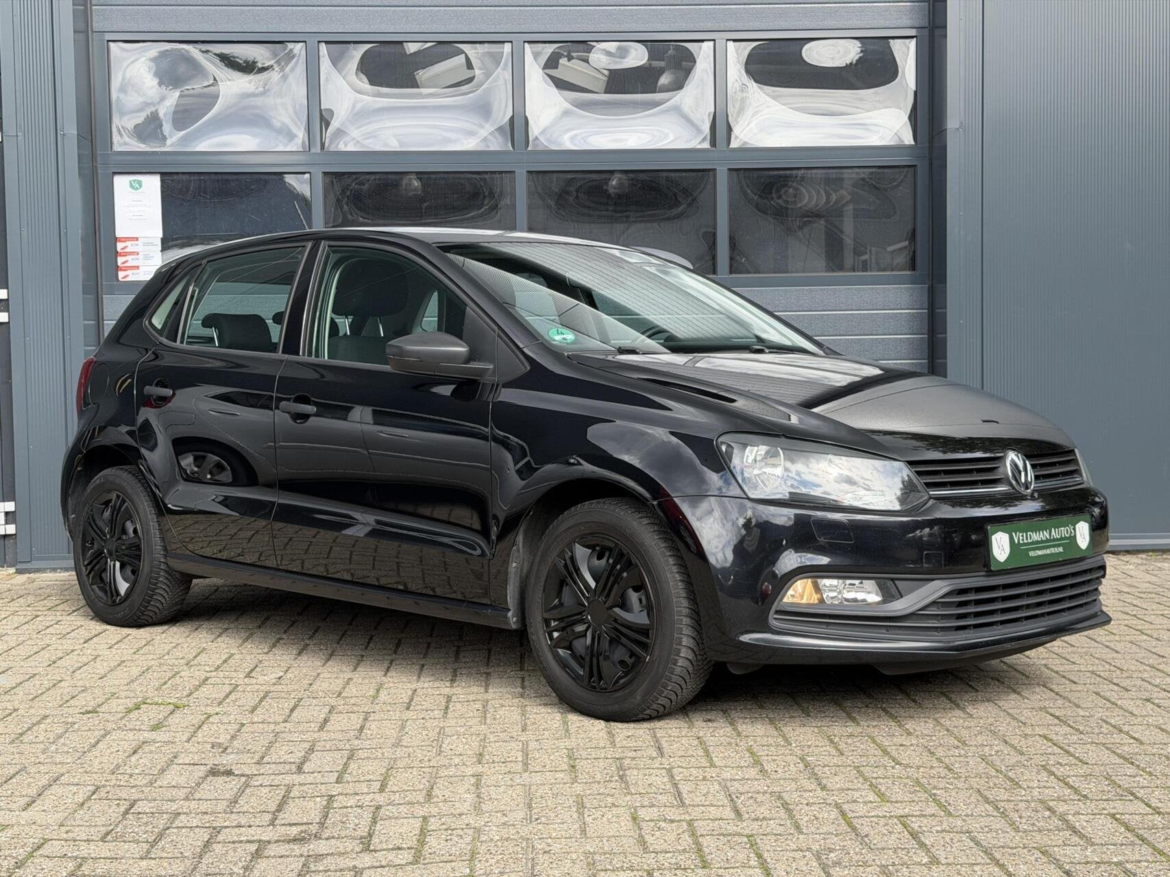 Volkswagen Polo 1.0 Comfortline | Cruise | Airco |, Auto's, Gebruikt, Zwart, Bedrijf, Handgeschakeld