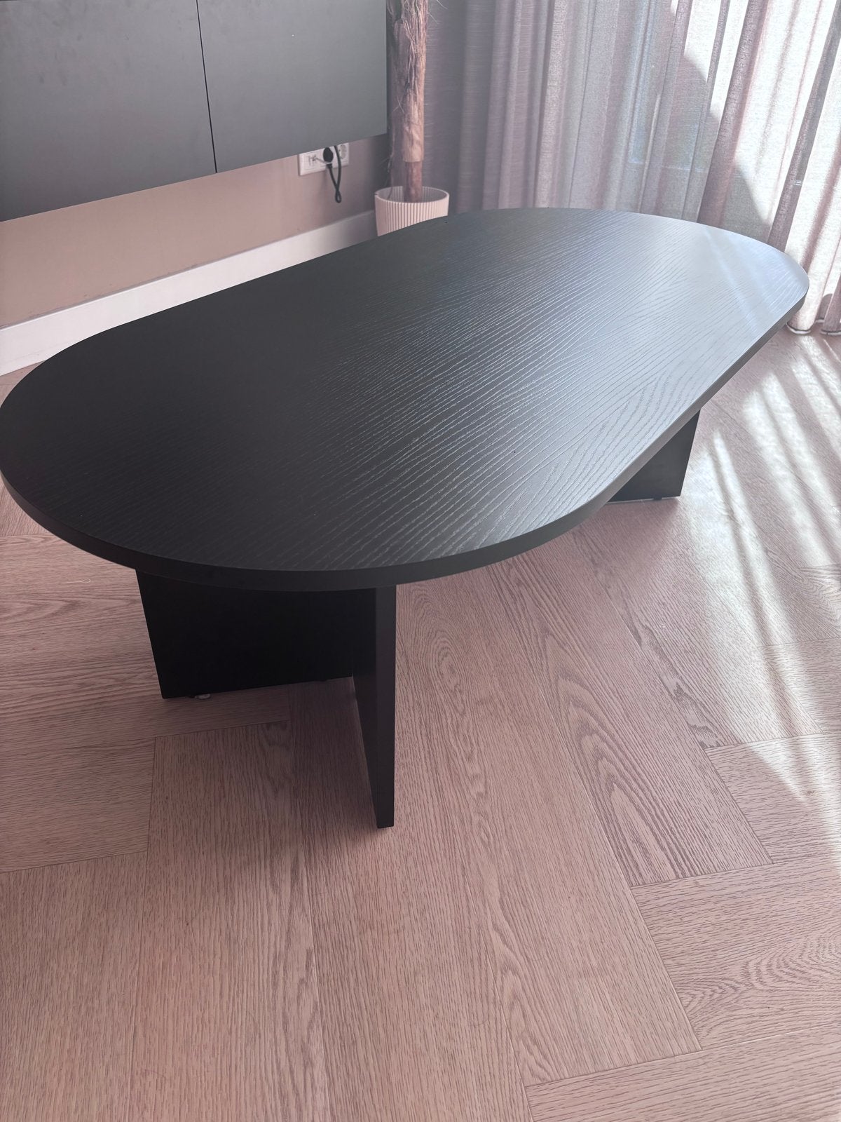 Moderne ovale salontafel - Zwart, Huis en Inrichting, 100 tot 150 cm, Zo goed als nieuw, Ovaal, 5 – 50