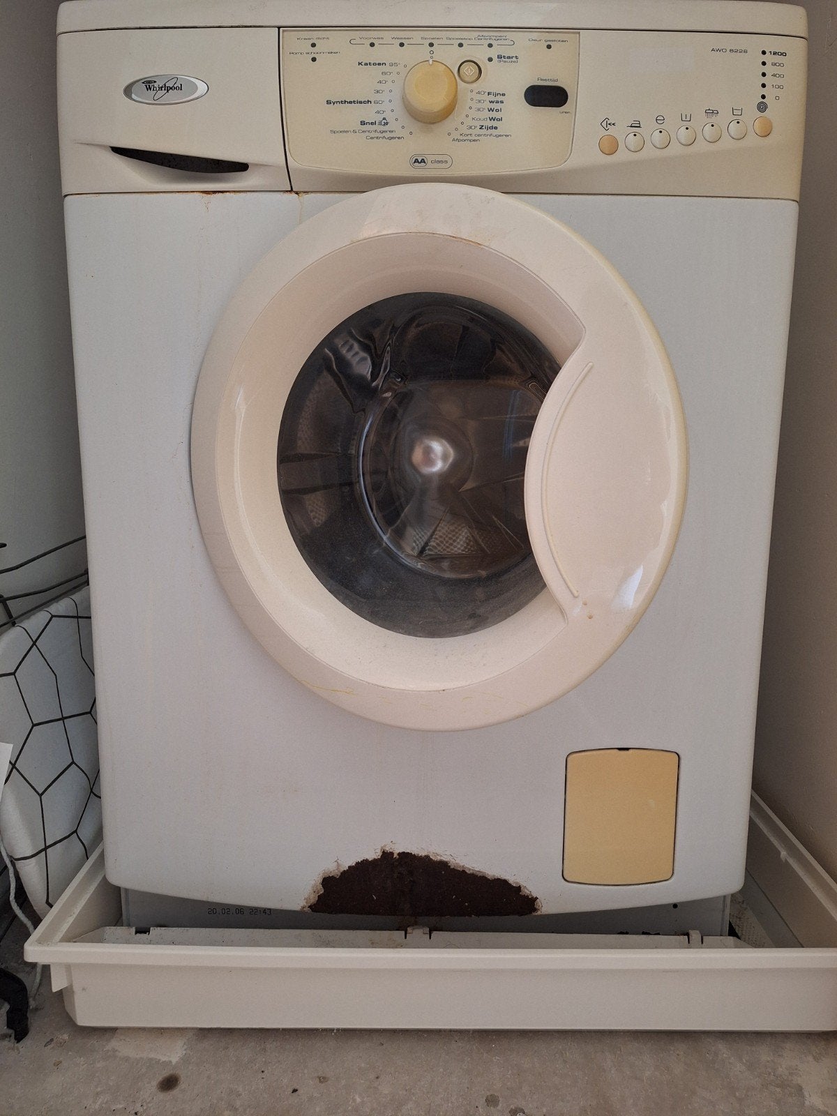 Gratis af te halen: Whirlpool wasmachine - werkt prima, Ophalen, Gebruikt, Voorlader, 85 tot 90 cm