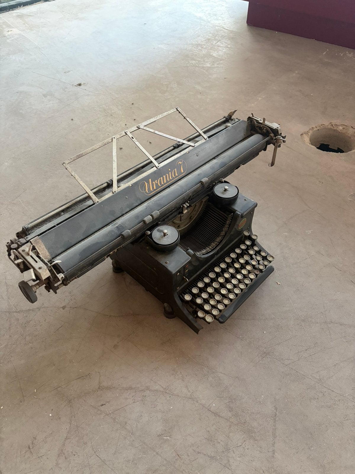 Typemachine grote wagen., Ophalen, Gebruikt