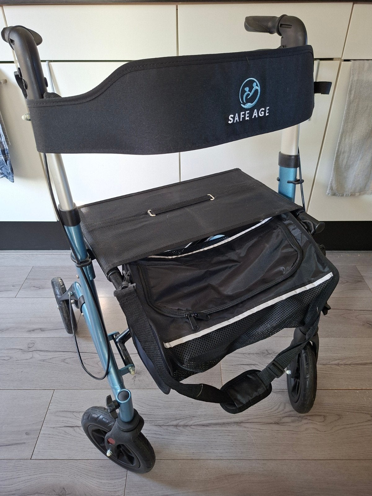 zgan rollator safe age, Ophalen, Lichtgewicht, Zo goed als nieuw