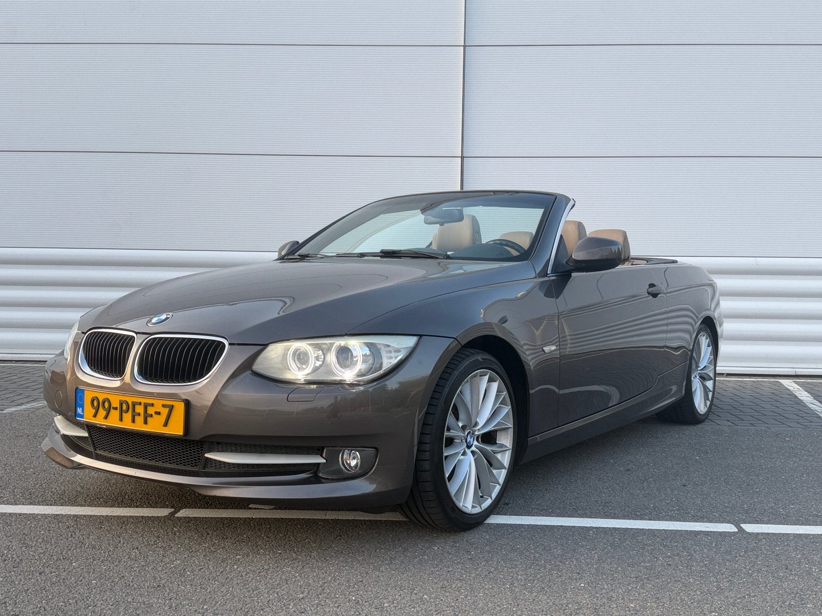 BMW 3-Serie 320i E93 Cabrio 170pk Automaat NL Auto | Leder, Auto's, Automaat, Achterwielaandrijving, 1995 cc, 4 cilinders