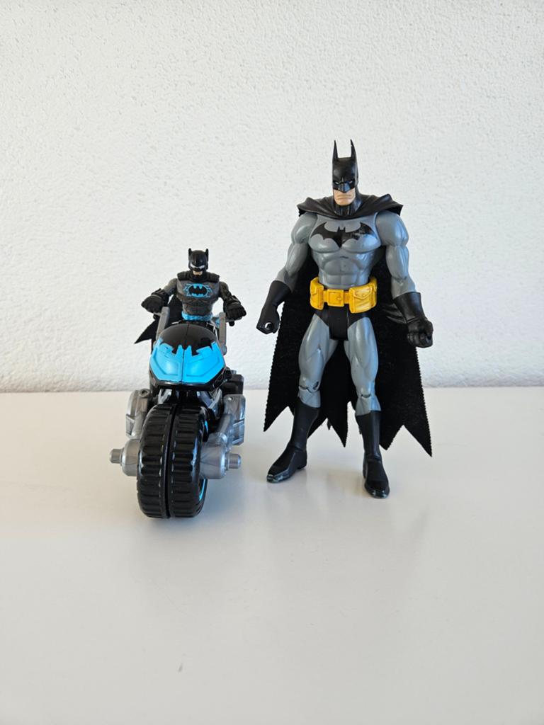 Batman actiefiguren met Batcycle en Bat-drone, Ophalen of Verzenden, Zo goed als nieuw