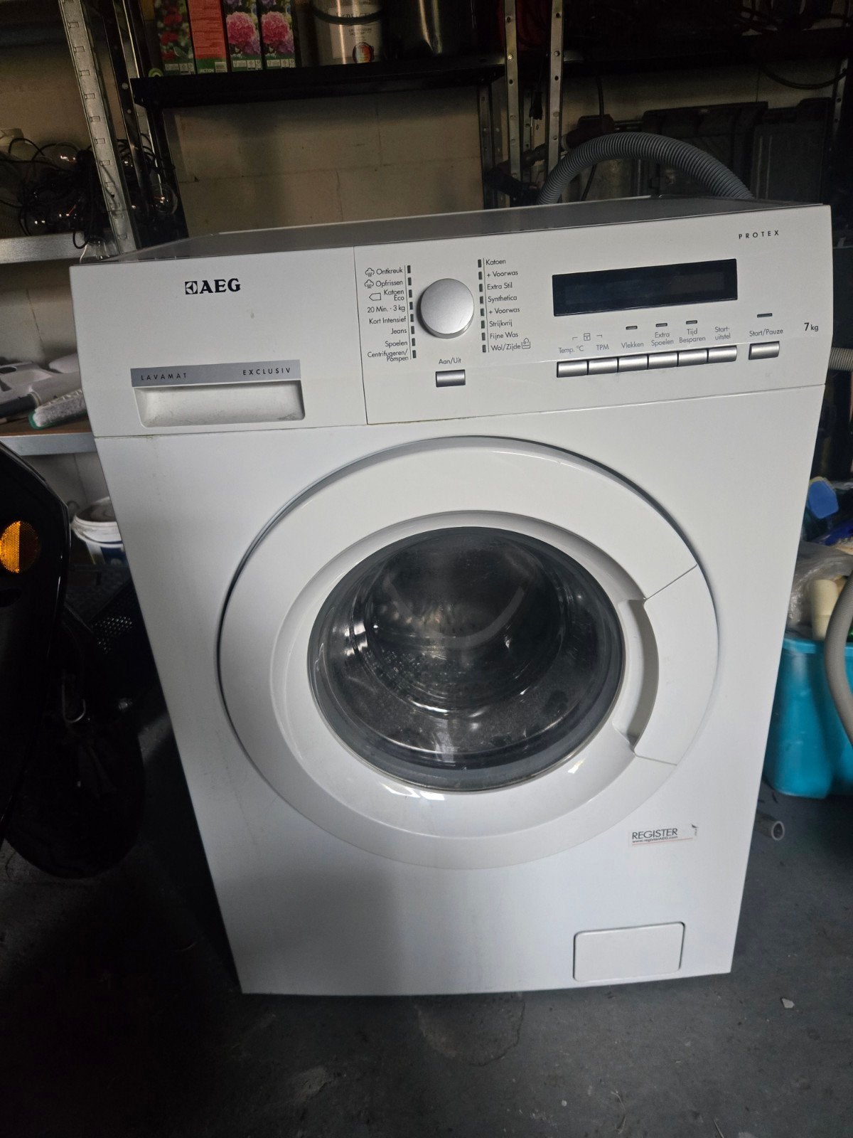 Een AEG Lavamat wasmachine, Ophalen, 1200 tot 1600 toeren, 85 tot 90 cm