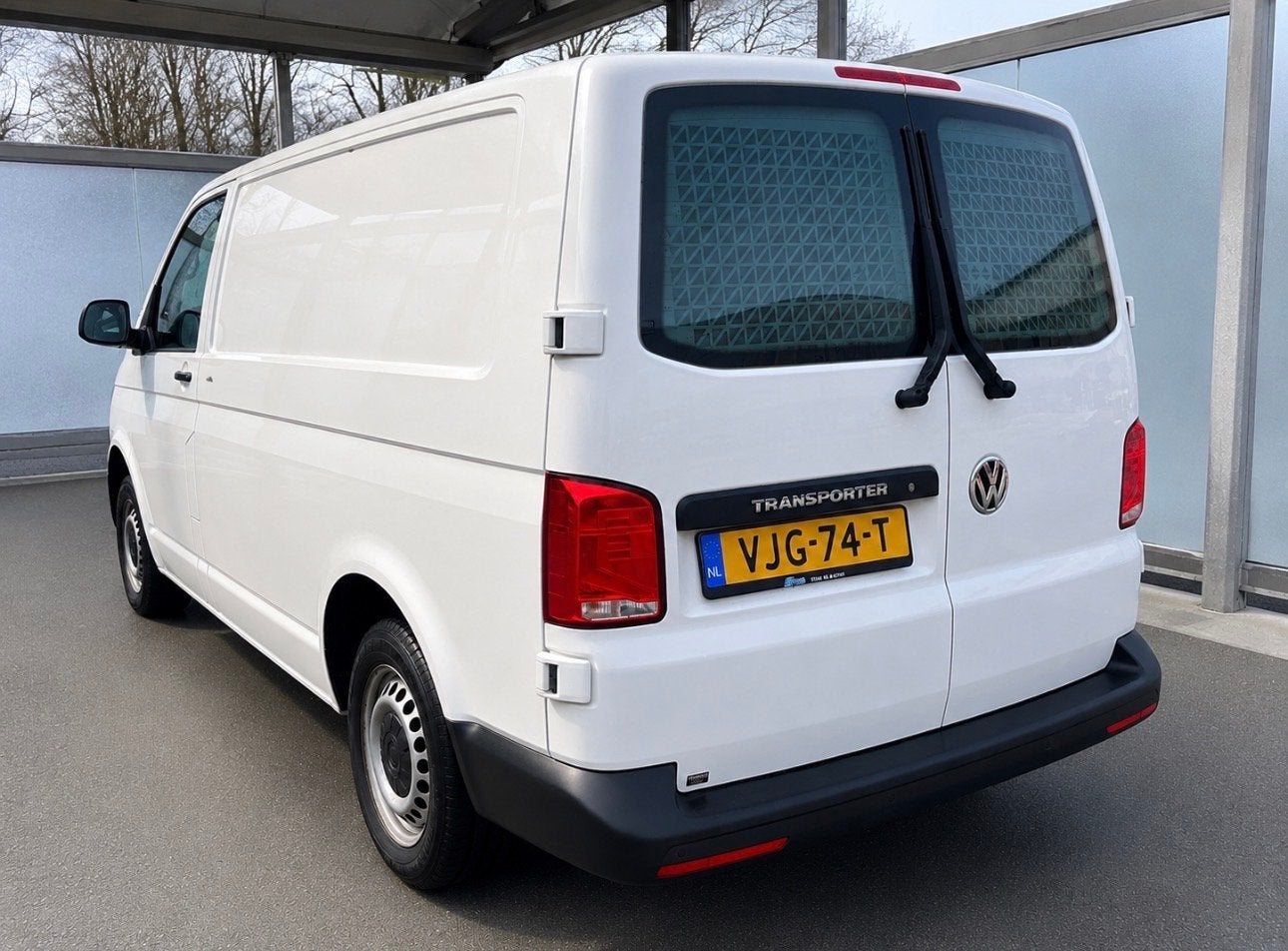 Volkswagen Transporter GB 2.0 TDI 150pk L1h1 300/2800 7-DSG, Auto's, Bestelauto's, Zwart, 4 cilinders, Volkswagen, Leder en Stof