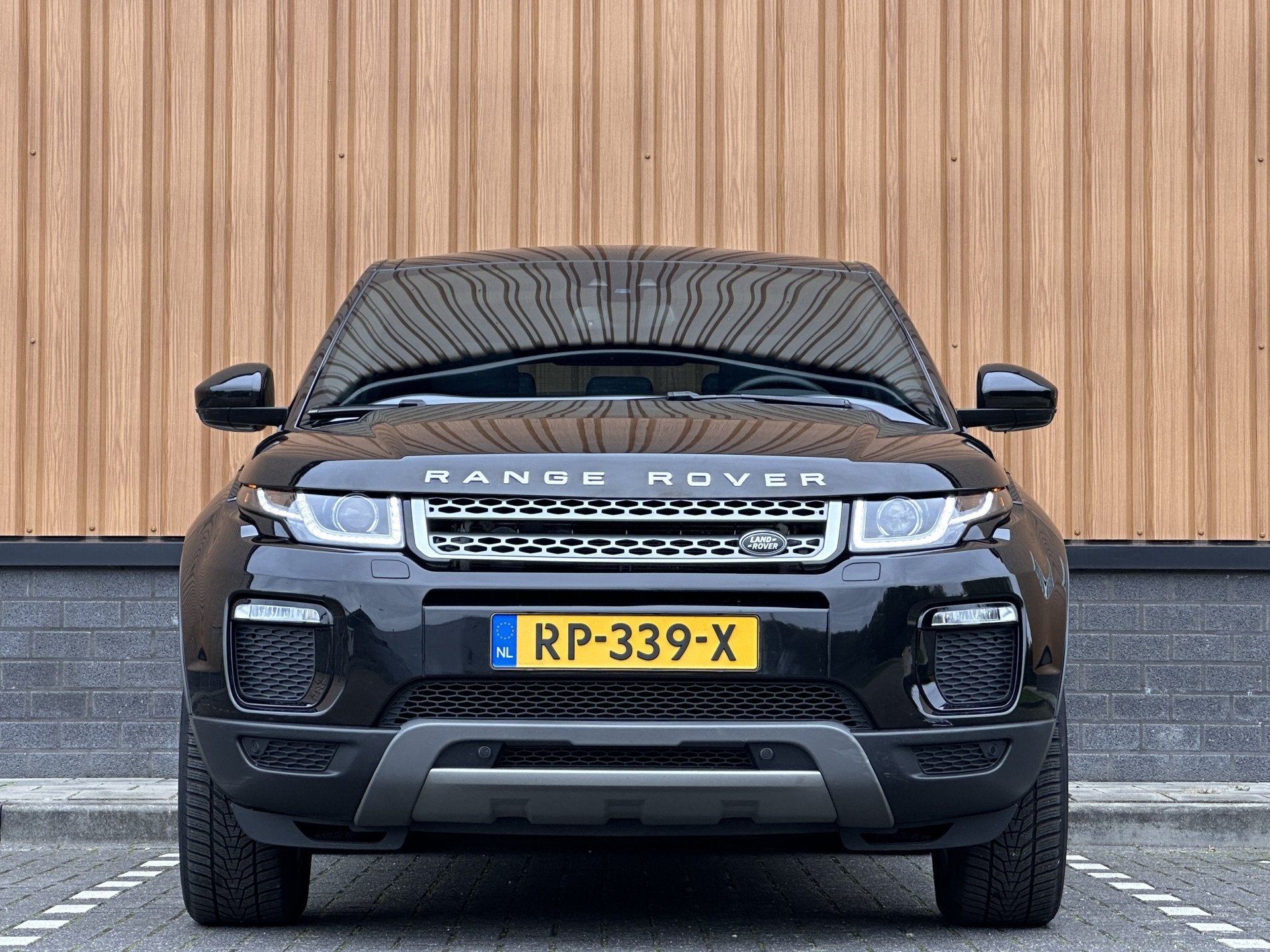 Land Rover Range Rover Evoque 2.0 Si4 Urban Series SE | Pano, Automaat, 4 cilinders, Zwart, Bedrijf