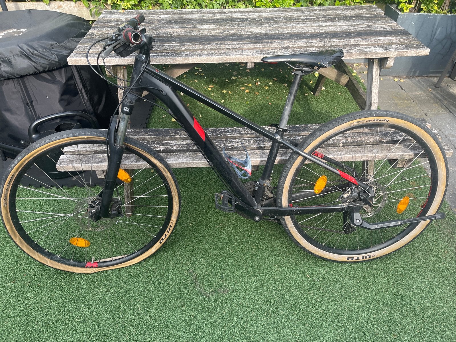 Cube Aim SL Mountainbike - Zwart/Rood - 24 inch, Ophalen, Gebruikt, Schijfrem, 20 inch of meer