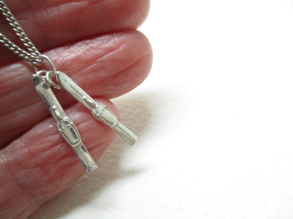 Zilveren hanger model een paar SKI's 925 sterling zilver, Verzenden, Zo goed als nieuw, Zilver, Zilver