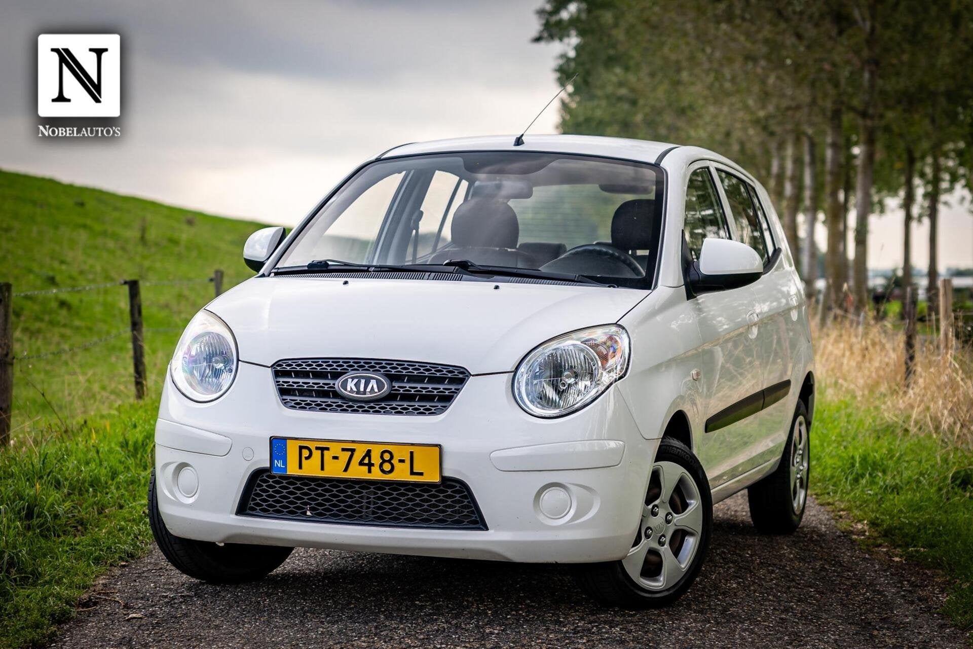 Kia Picanto 1.0 Fifteen |Zuinig|Elektrische ramen|Apk 9-2027, Auto's, Voorwielaandrijving, 4 cilinders, Met garantie (alle), 400 kg