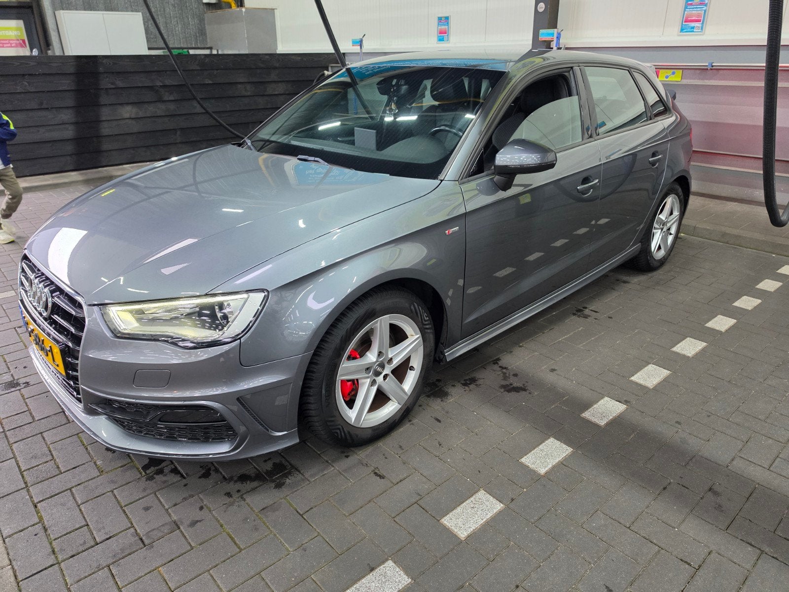 Audi A3 1.4 Tfsi 110KW SB S-tronic 2016 Grijs, Dealer onderhouden, Navigatiesysteem, Zwart, 4 cilinders