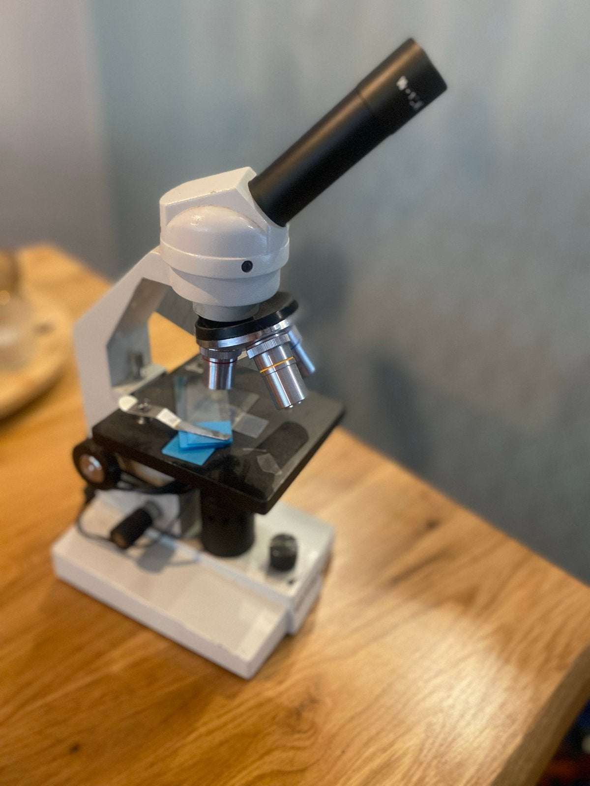 VOS / Optika M-100FLED microscoop – monoculair 40-400x LED, Ophalen, Zo goed als nieuw, 400x tot 1000x, Biologische microscoop