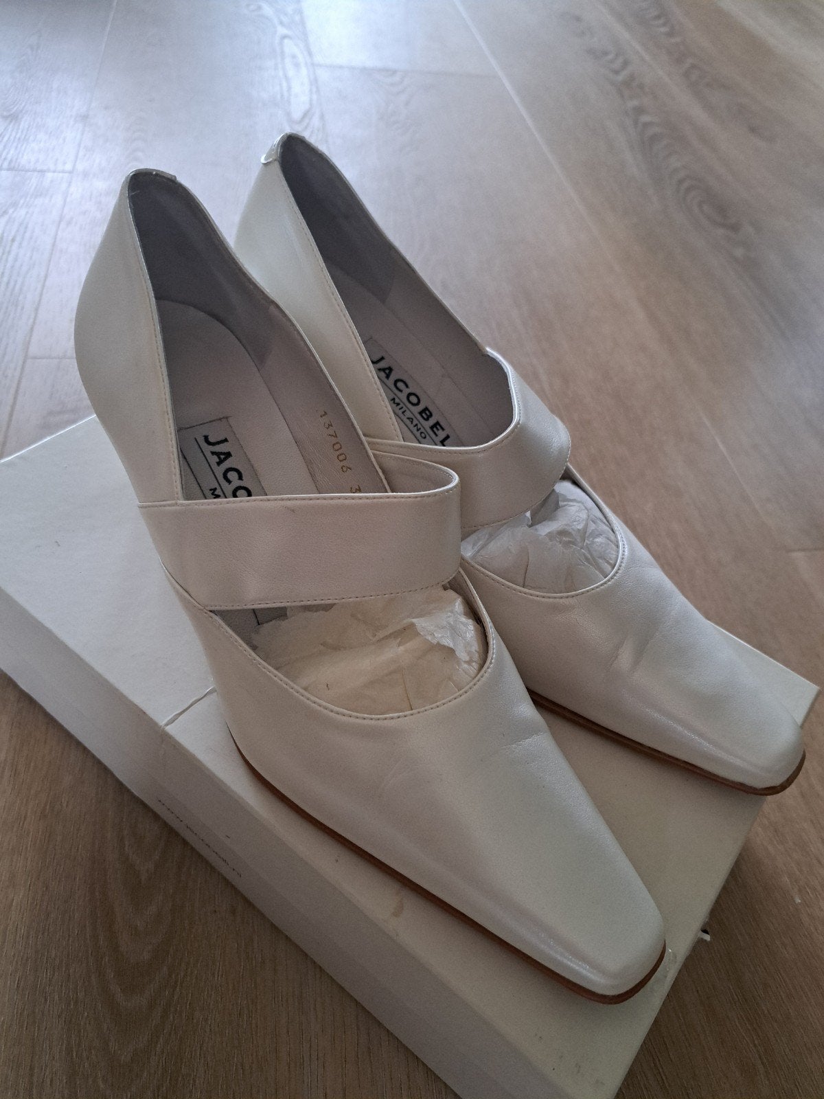 Prachtige bruidsschoenen maat 40, Kleding | Dames, Schoenen, Wit, Jacobelli Milano, Ophalen of Verzenden, Sneakers of Gympen