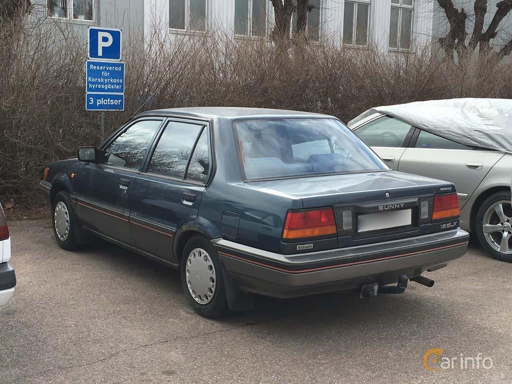 Achterklep Nissan Sunny Sedan 1988, Ophalen, Gebruikt, Achterklep, Achter