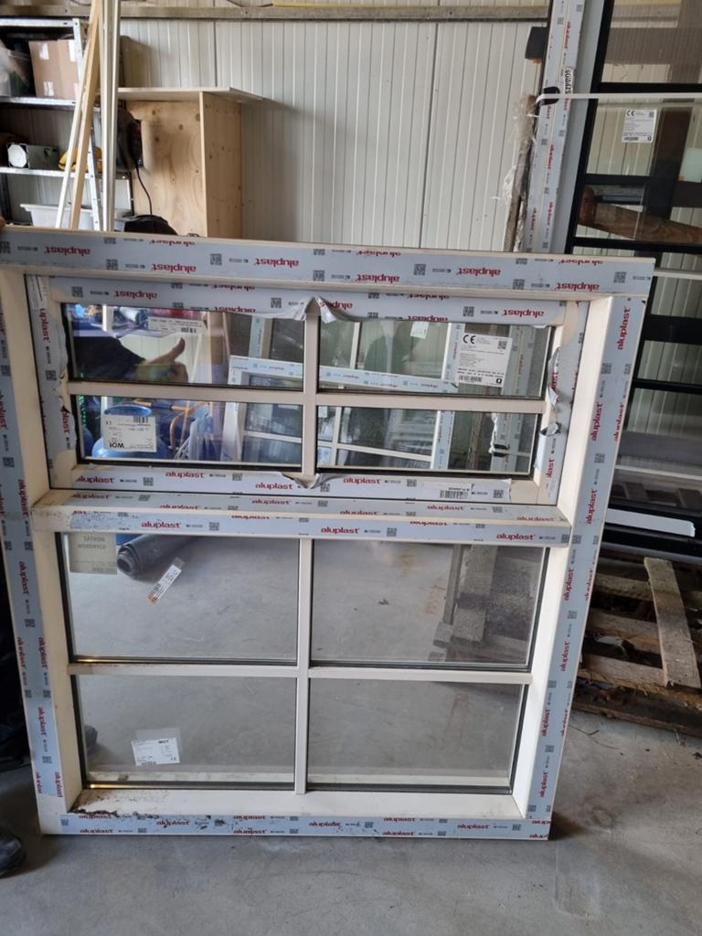 Nieuwe kunststof kozijnen met HR++ glas en roedes, Ophalen, Nieuw, Gevelraam of Ruit, Dubbelglas