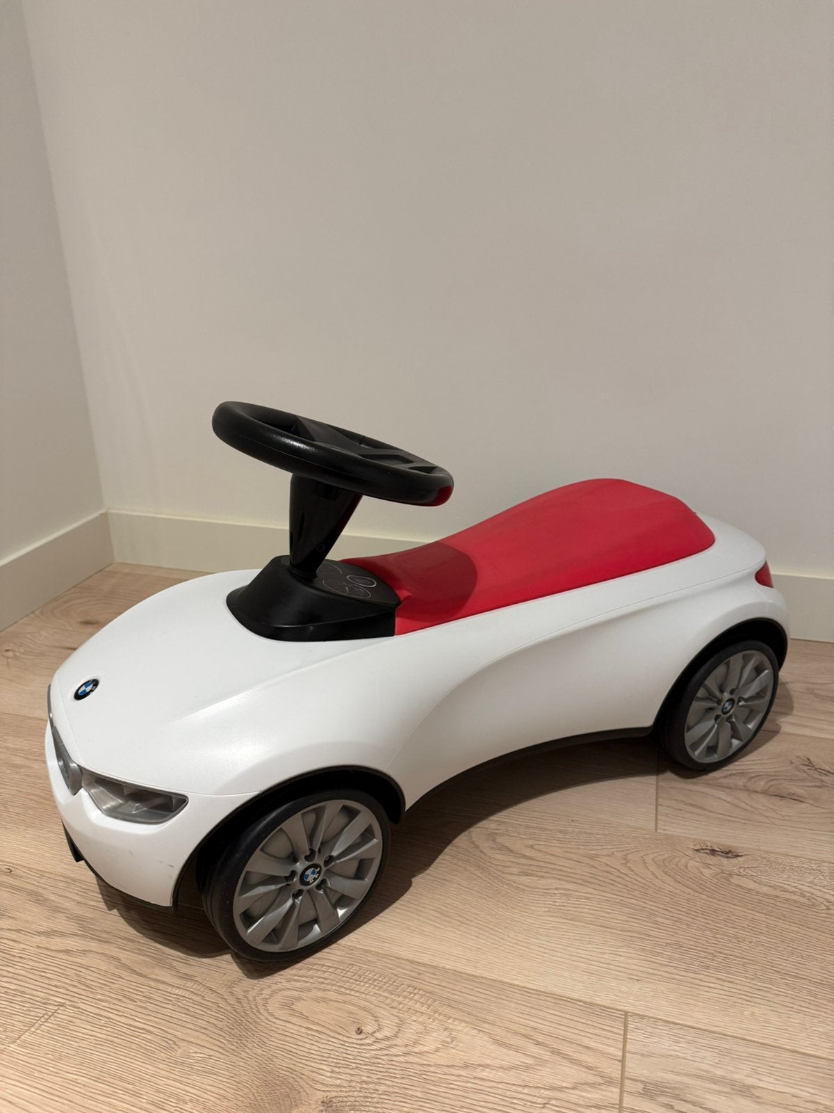 Originele BMW loopauto Racer wit / roze, Ophalen, Zo goed als nieuw, Loopvoertuig