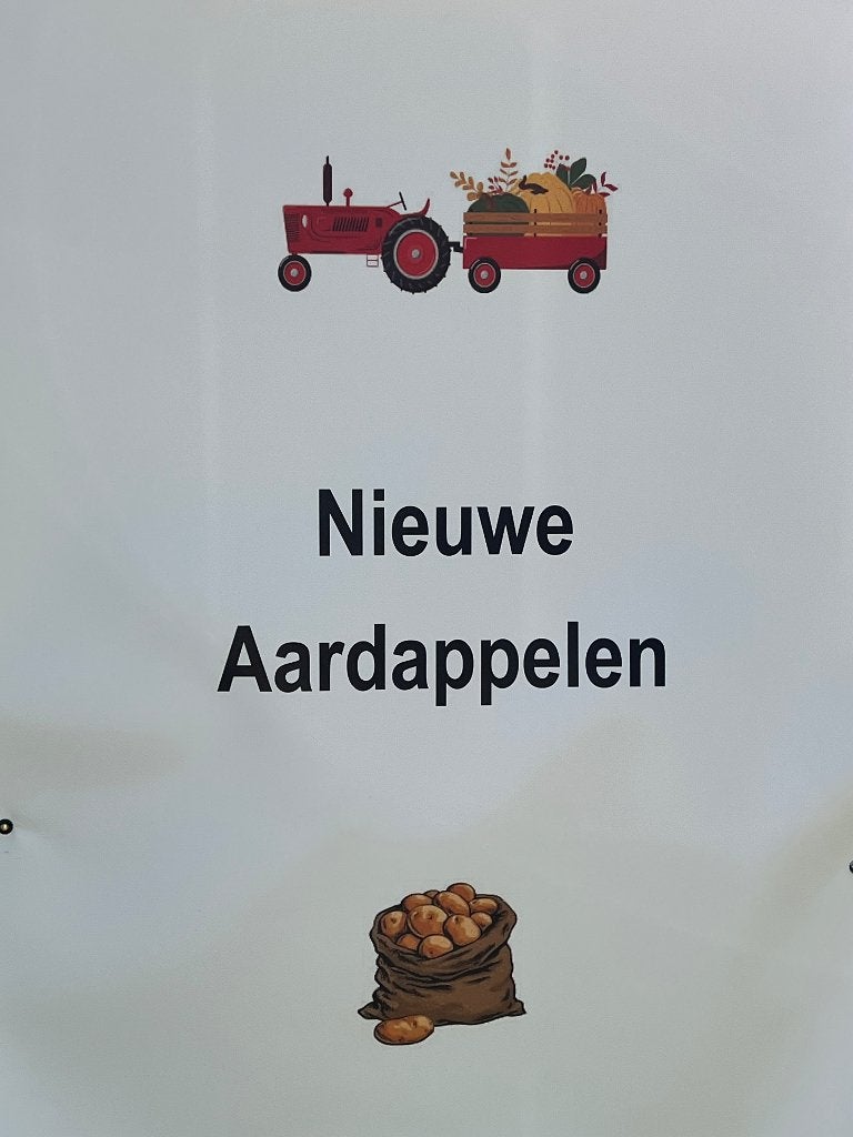 Nieuwe aardappelen 3kg-€ 5,00.  10 eieren € 2,00, Ophalen