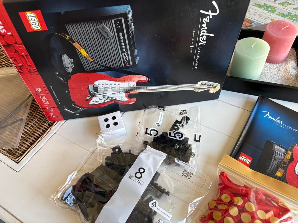 Lego fender gitaar 21328, Ophalen of Verzenden, Zo goed als nieuw