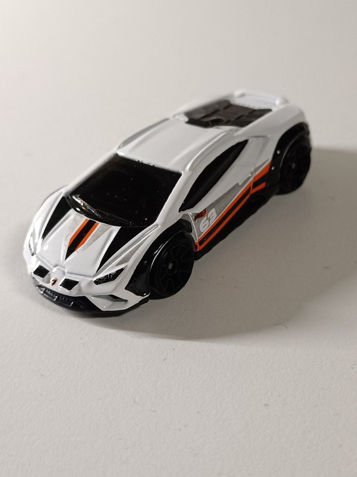Hot Wheels Lamborghini Huracán sterrato, Ophalen of Verzenden