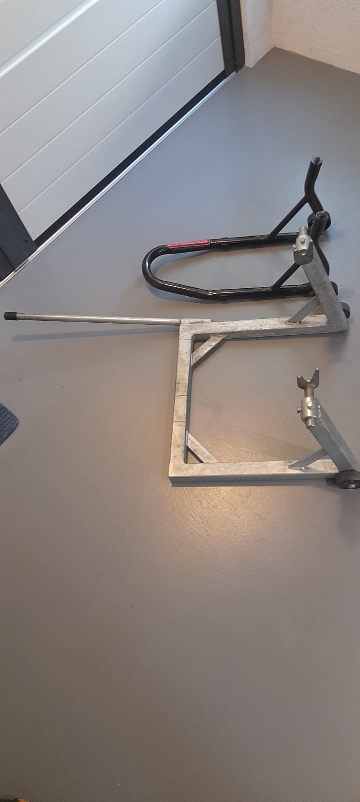 Steunen motor voor en achterband, Motoren, Ophalen