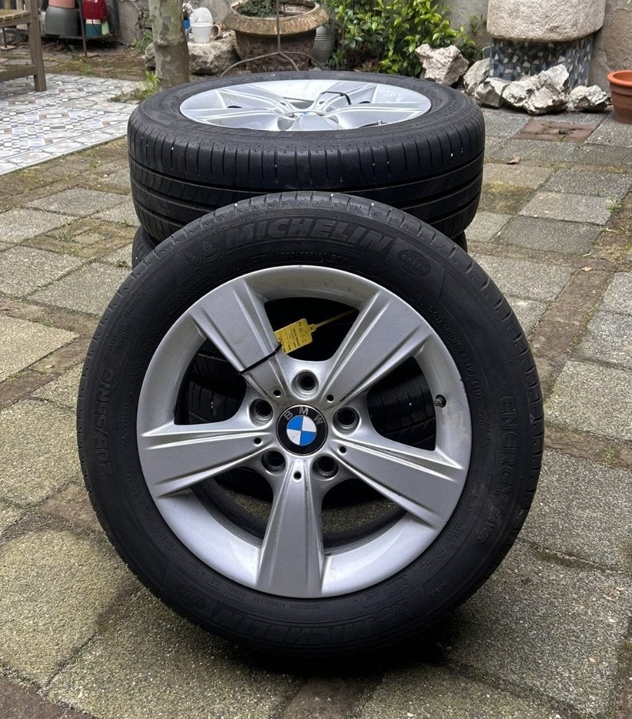 Velgenset BMW 1-serie met zomerbanden, Ophalen, Gebruikt, 16 inch, Banden en Velgen