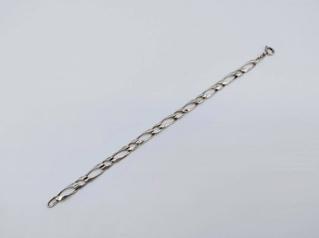 Stijlvolle zilveren figaro schakel armband, 17 cm