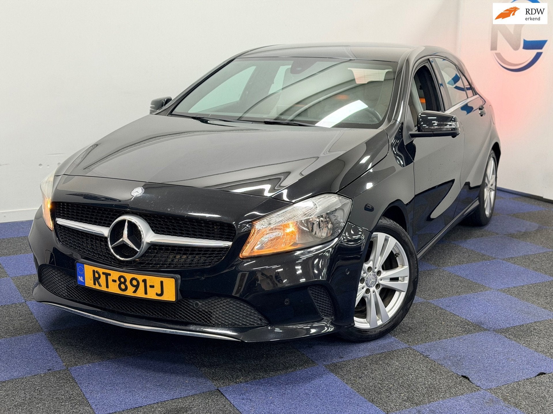 Mercedes-Benz A-klasse 180 Ambition / AUTOMAAT / DEALER ONDE, Dealer onderhouden, Gebruikt, 4 cilinders, 19 km/l